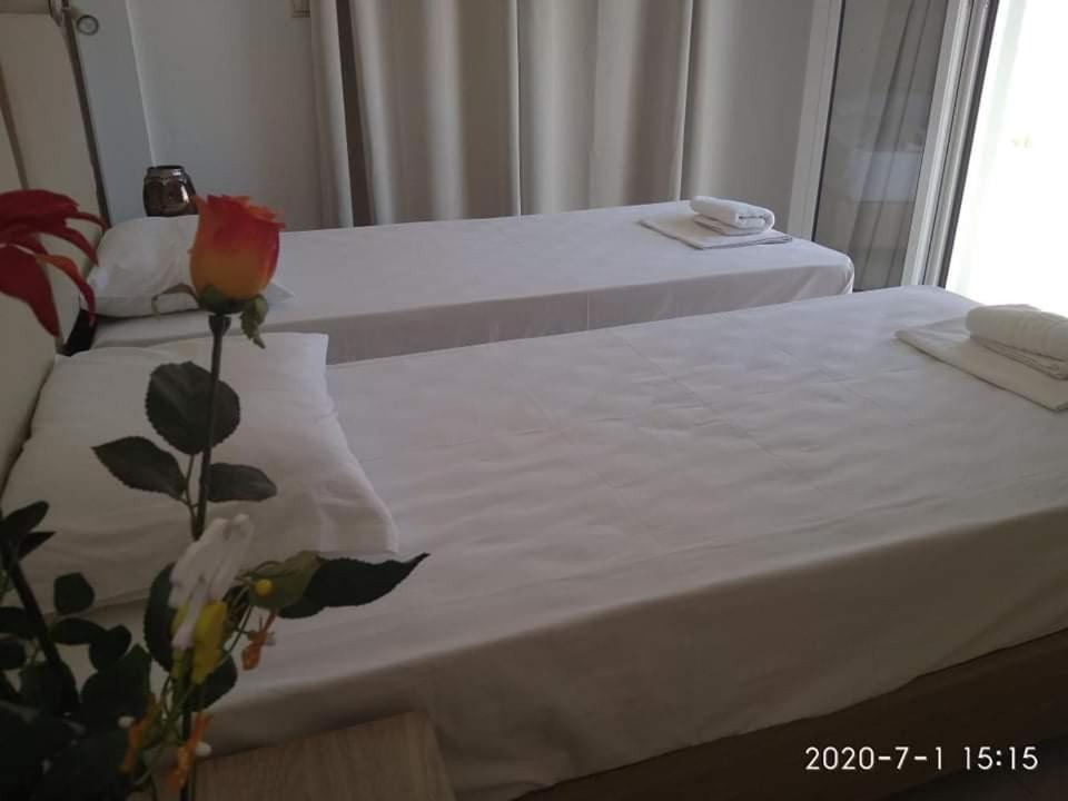 Kelly Apartments Ypsos Eksteriør billede